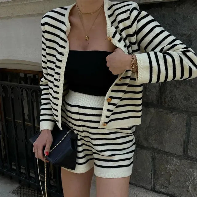 Elegantly Styled Cardigan for Everyday Wear