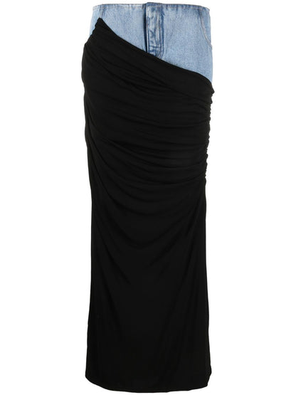 Well Tailored Garment with a Graceful Silhouette