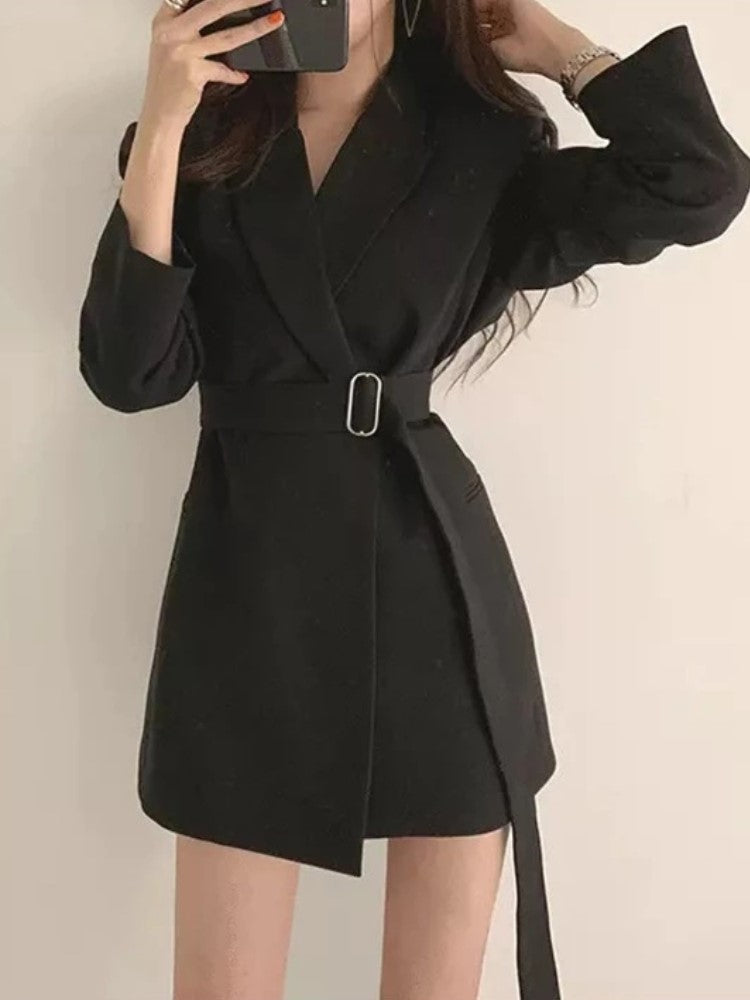 Effortlessly Elegant Jacket with a Timeless Design