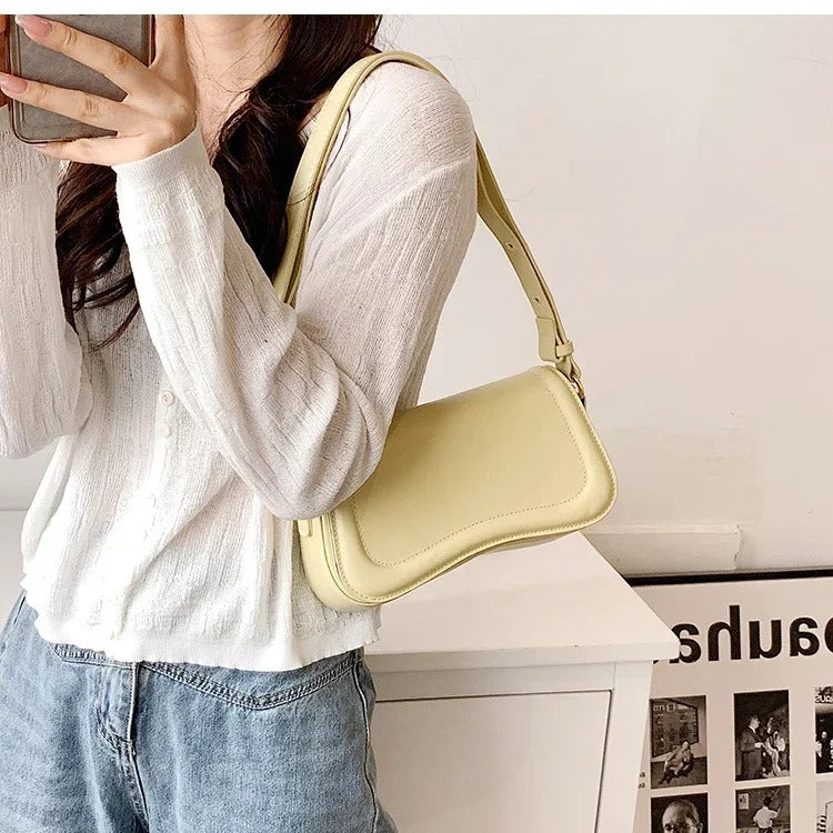 Elegantly Styled Bag for Everyday Wear
