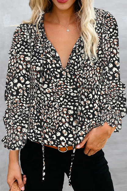 Well Tailored Top with a Graceful Silhouette