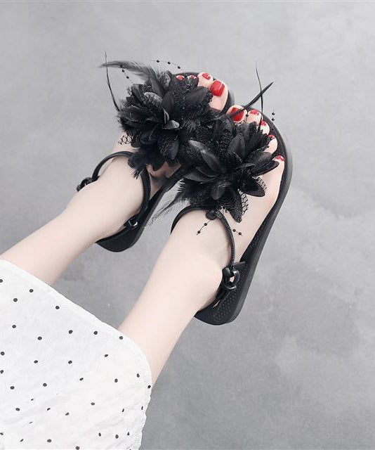 Well Tailored Sandals with a Graceful Silhouette
