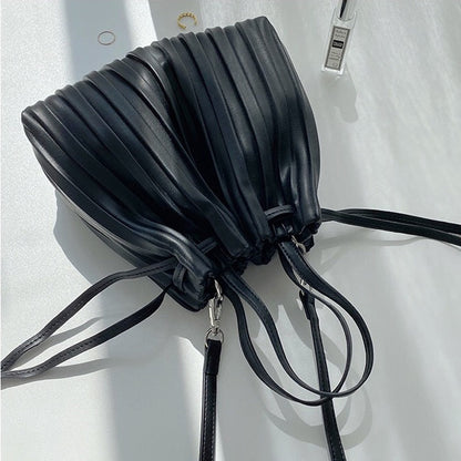Well Tailored Bag with a Graceful Silhouette