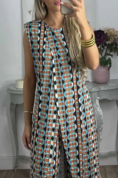 Well Tailored Garment with a Graceful Silhouette