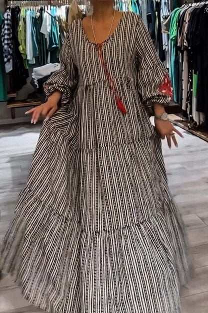 Classic Vintage Dress with a Flattering Fit