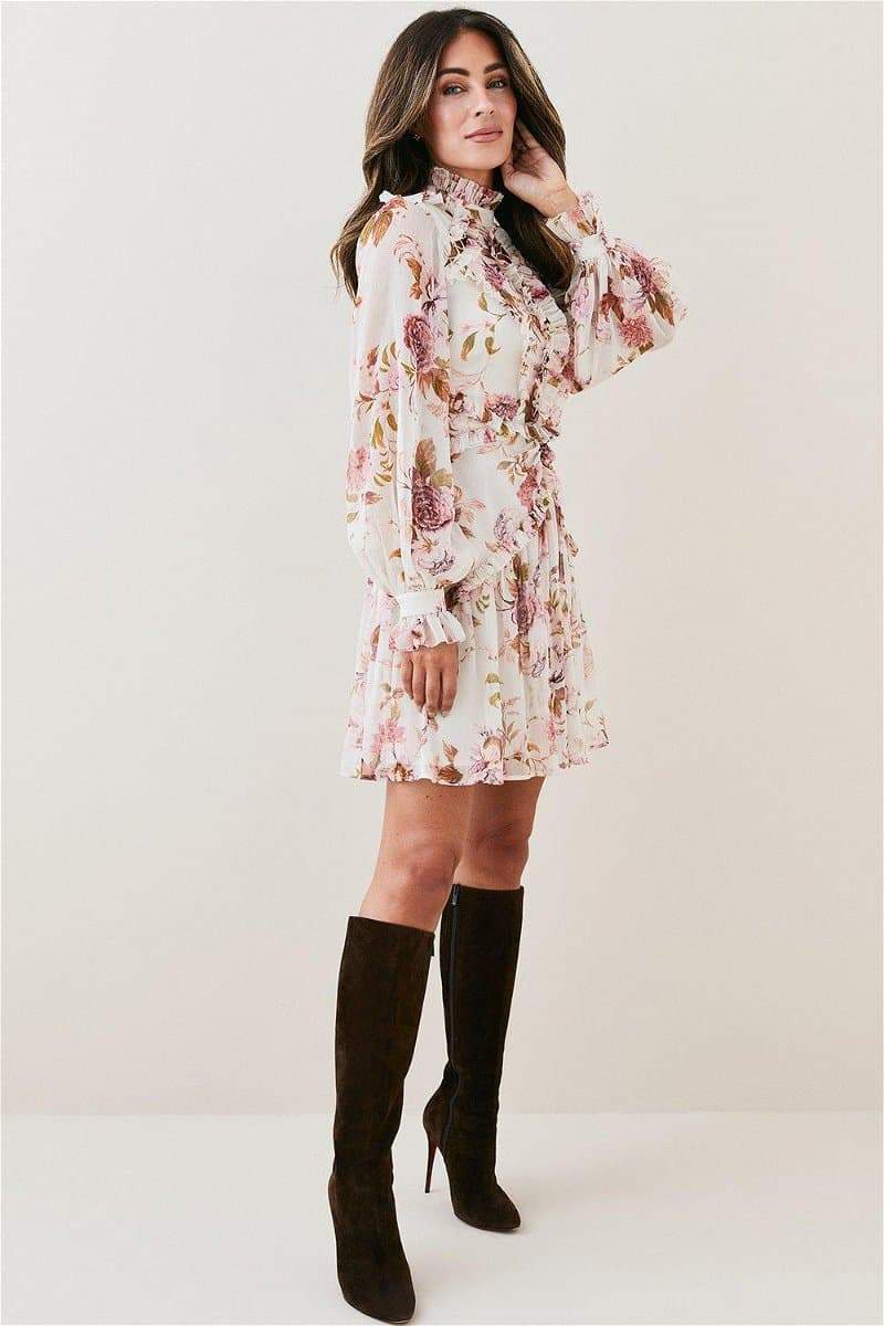 Sophisticated Dress with a Clean Classic Look