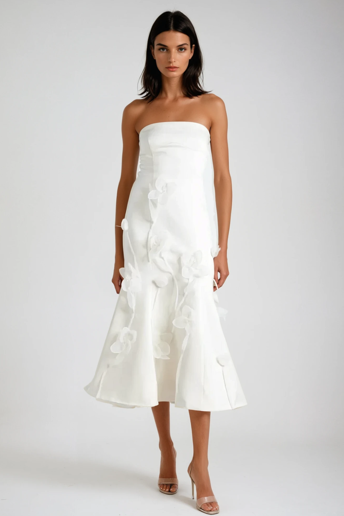 Beautifully Finished Dress in a Timeless Design