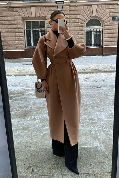 Beautifully Crafted Coat in a Classic Style