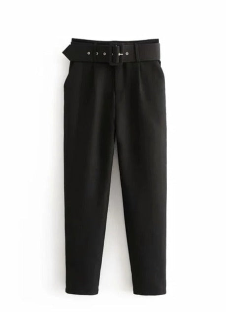 Classic Vintage Pants with a Flattering Fit