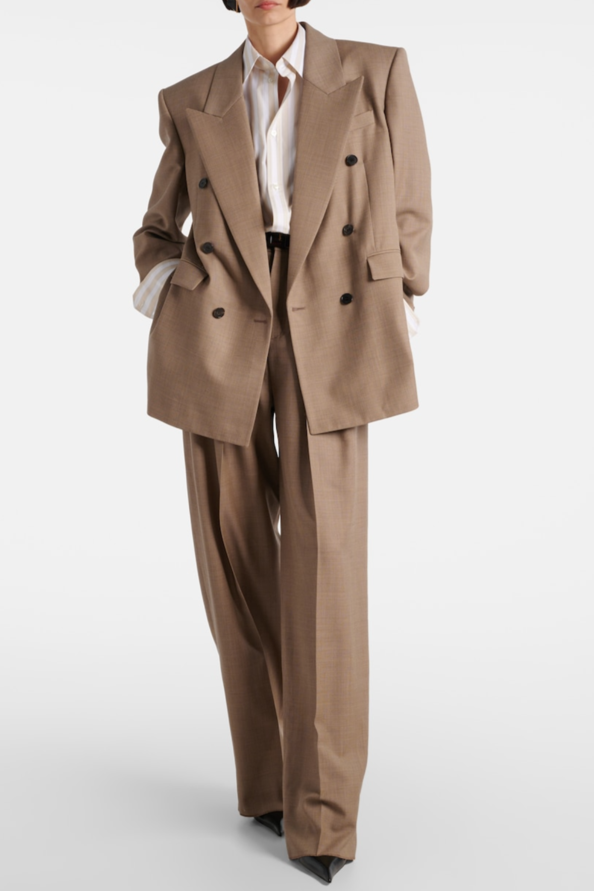 Effortlessly Elegant Garment with a Timeless Design