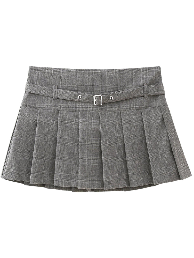 Sophisticated Garment with a Clean Classic Look
