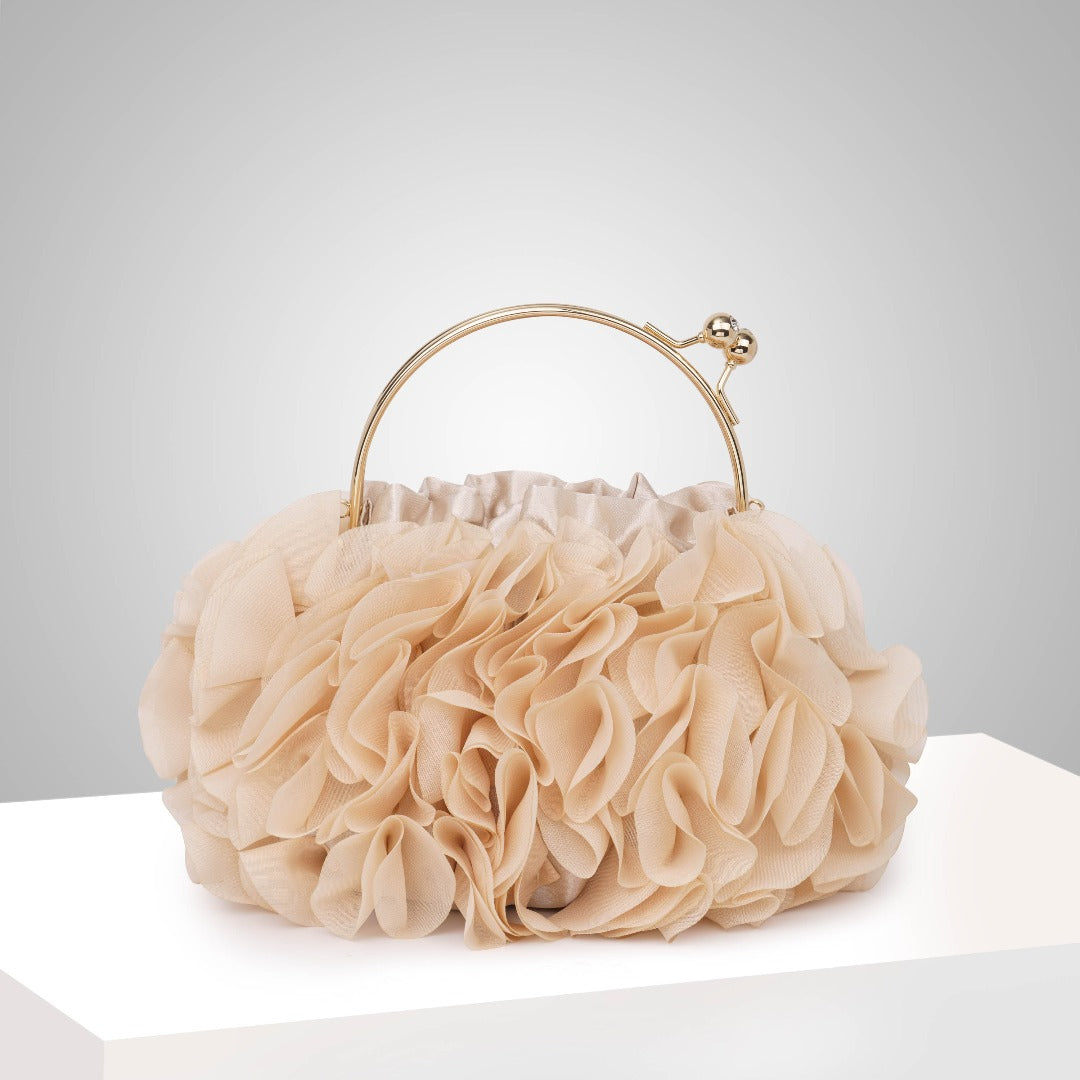 Polished Bag with an Effortless Classic Look