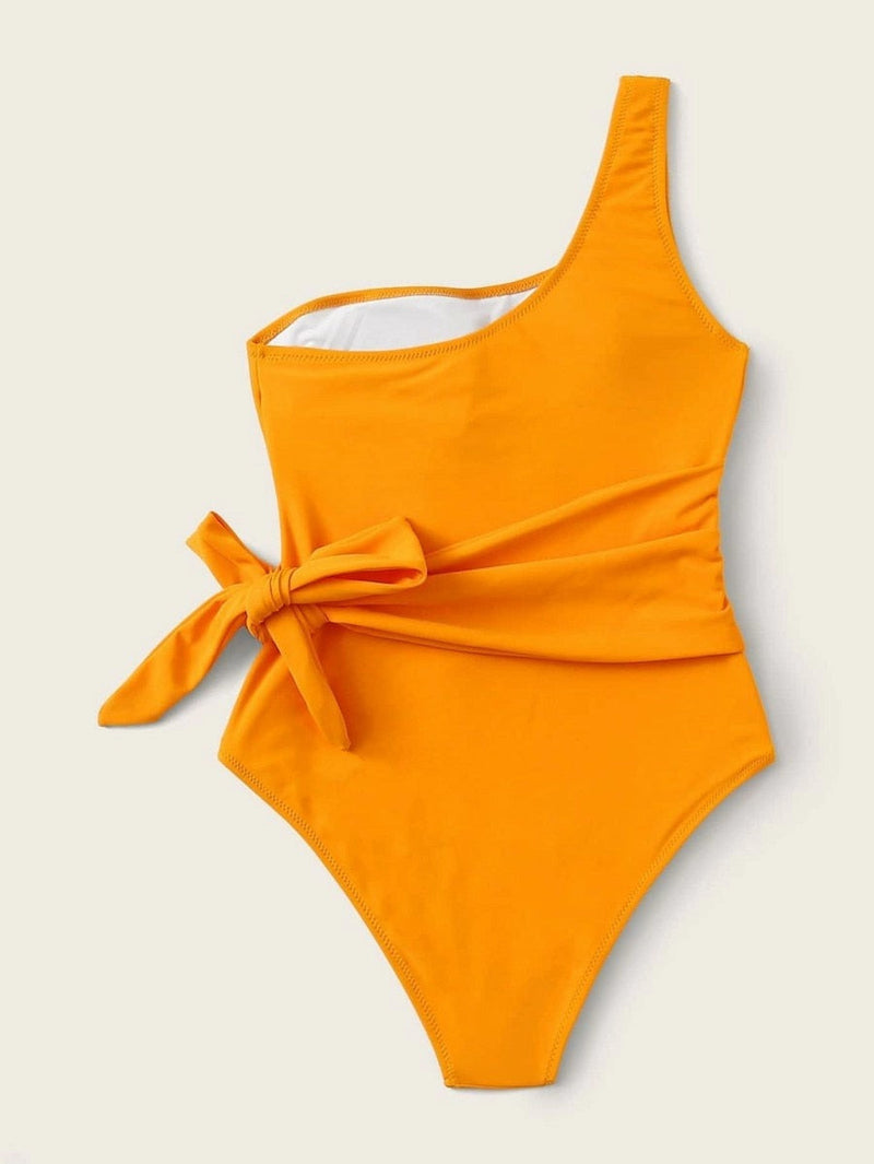 Well Tailored Garment with a Graceful Silhouette