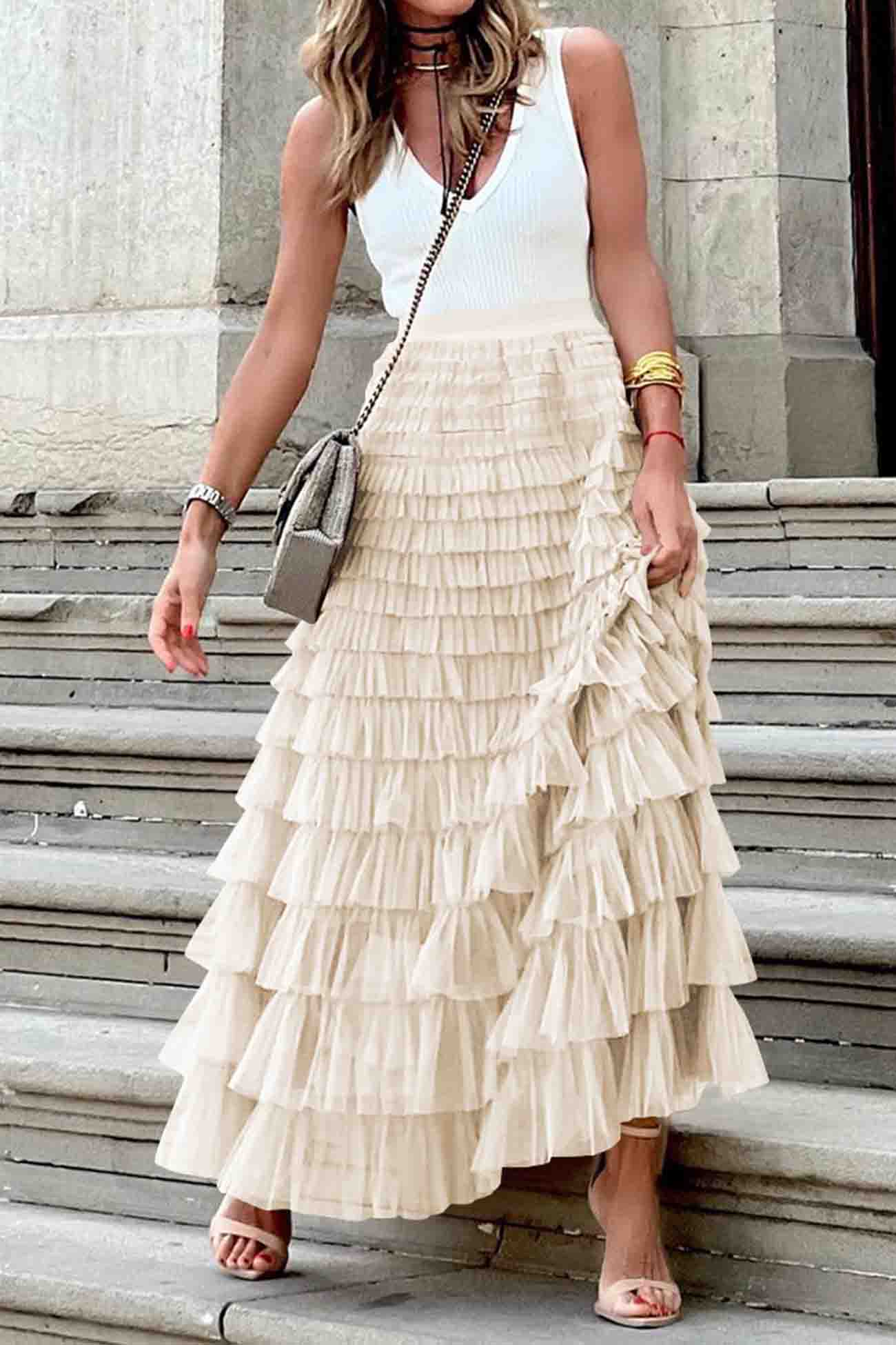 Effortlessly Elegant Garment with a Timeless Design