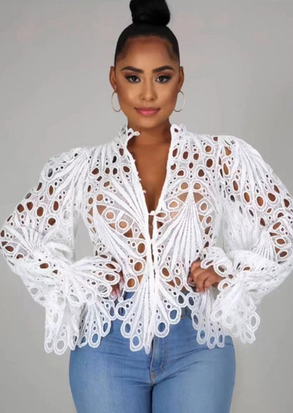 Effortlessly Elegant Blouse with a Timeless Design