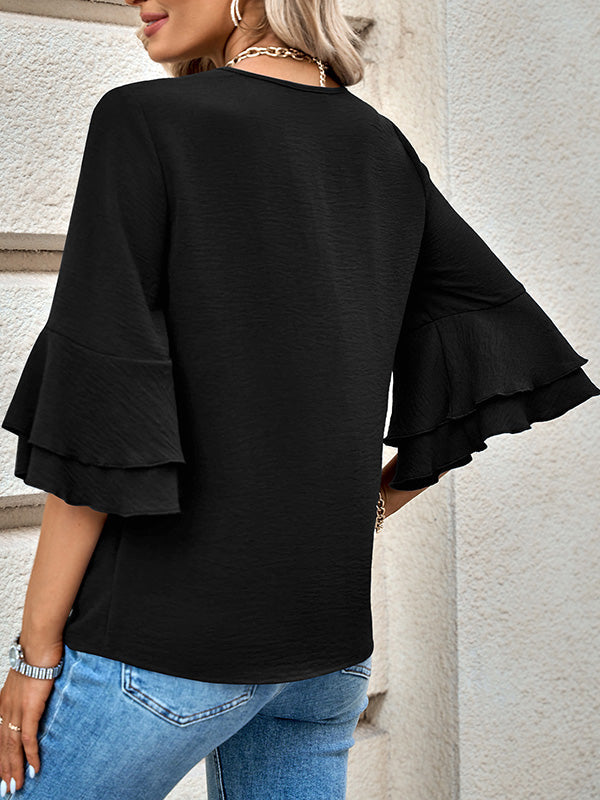 Beautifully Crafted T-Shirt in a Classic Style