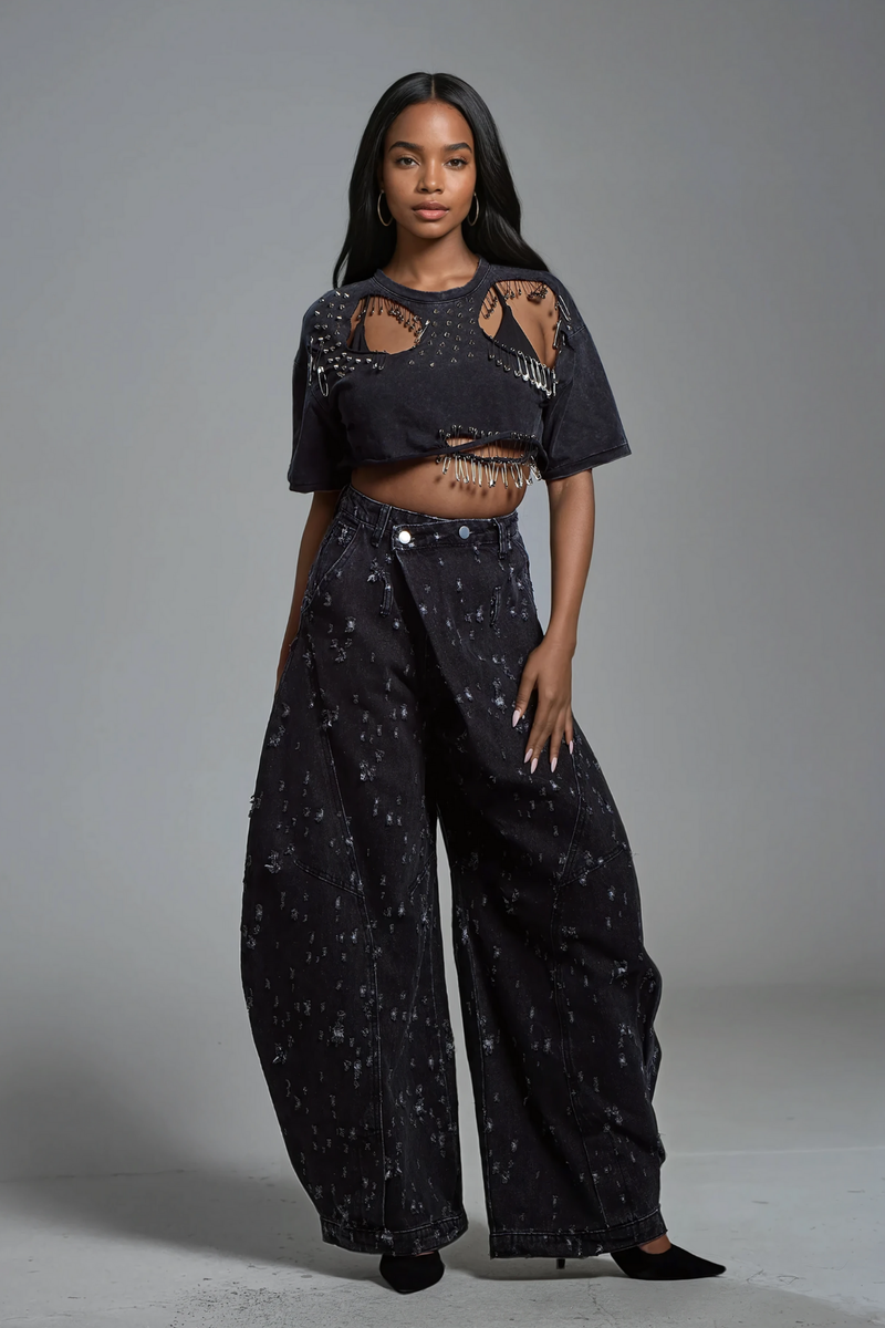 Well Tailored Garment with a Graceful Silhouette