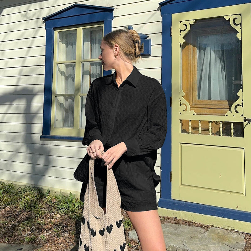 Effortlessly Elegant Garment with a Timeless Design