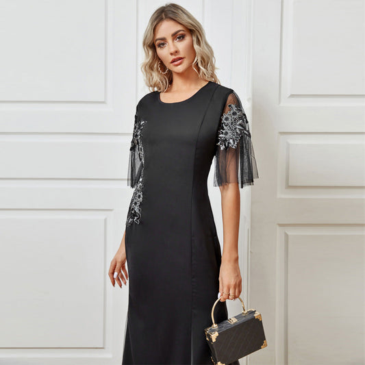 Effortlessly Elegant Dress with a Timeless Design