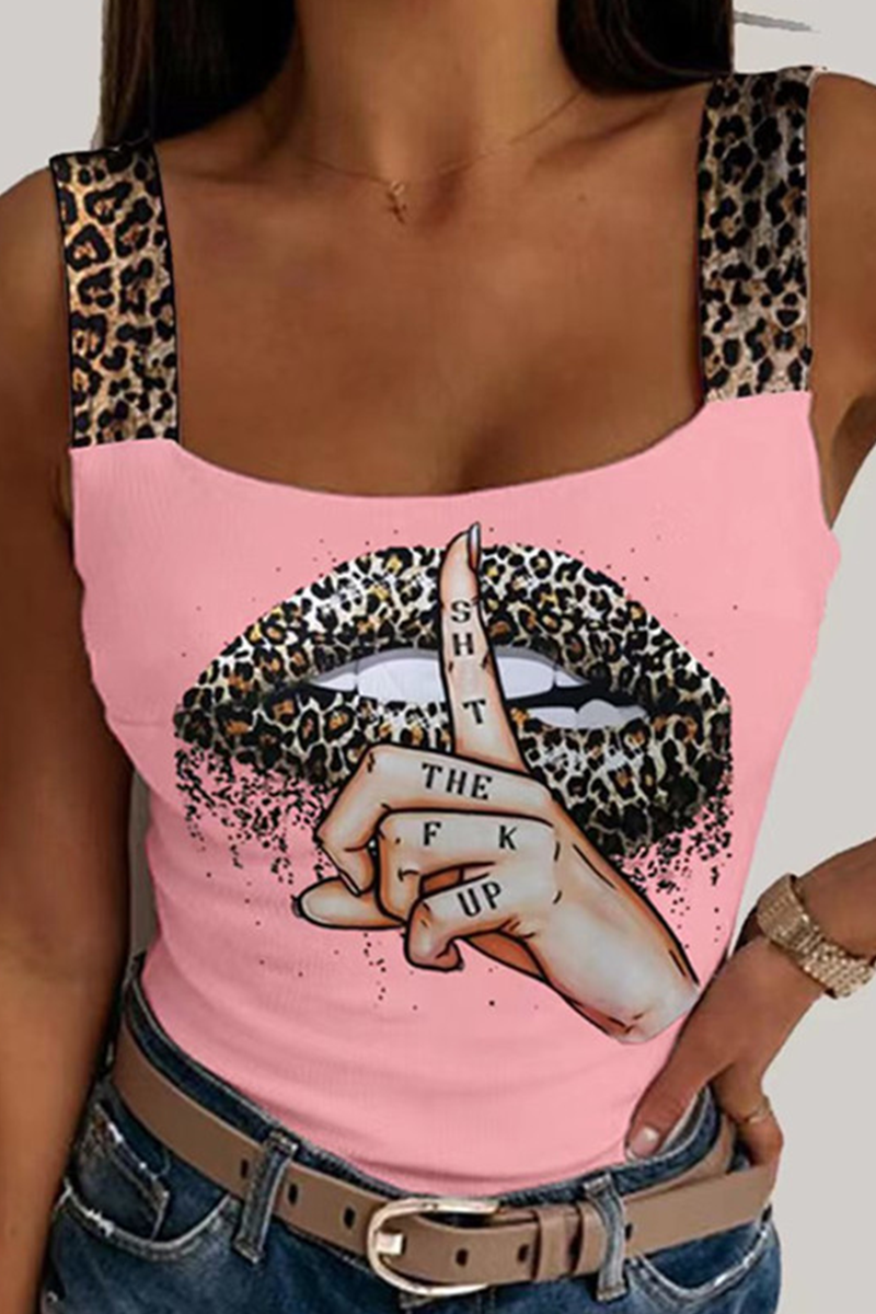 Effortlessly Elegant Top with a Timeless Design