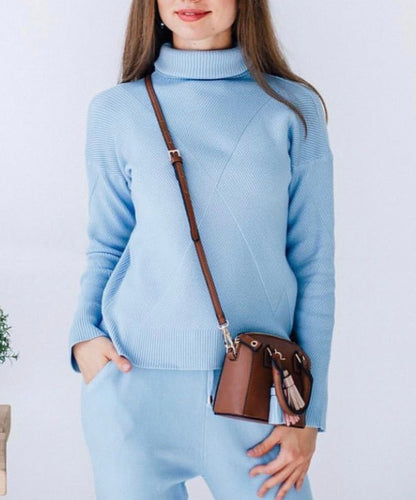 Effortlessly Elegant Garment with a Timeless Design