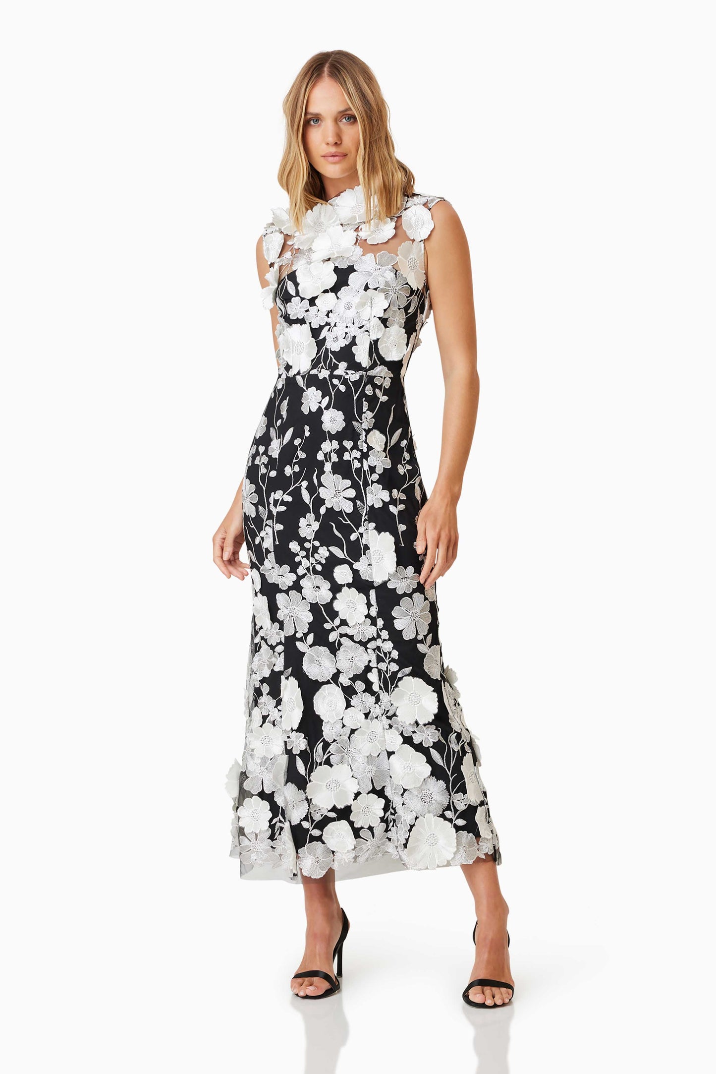 Sophisticated Dress with a Clean Classic Look