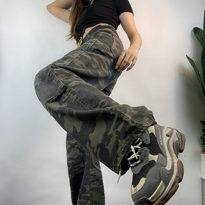 A Vintage Style Pants with Delicate Timeless Details