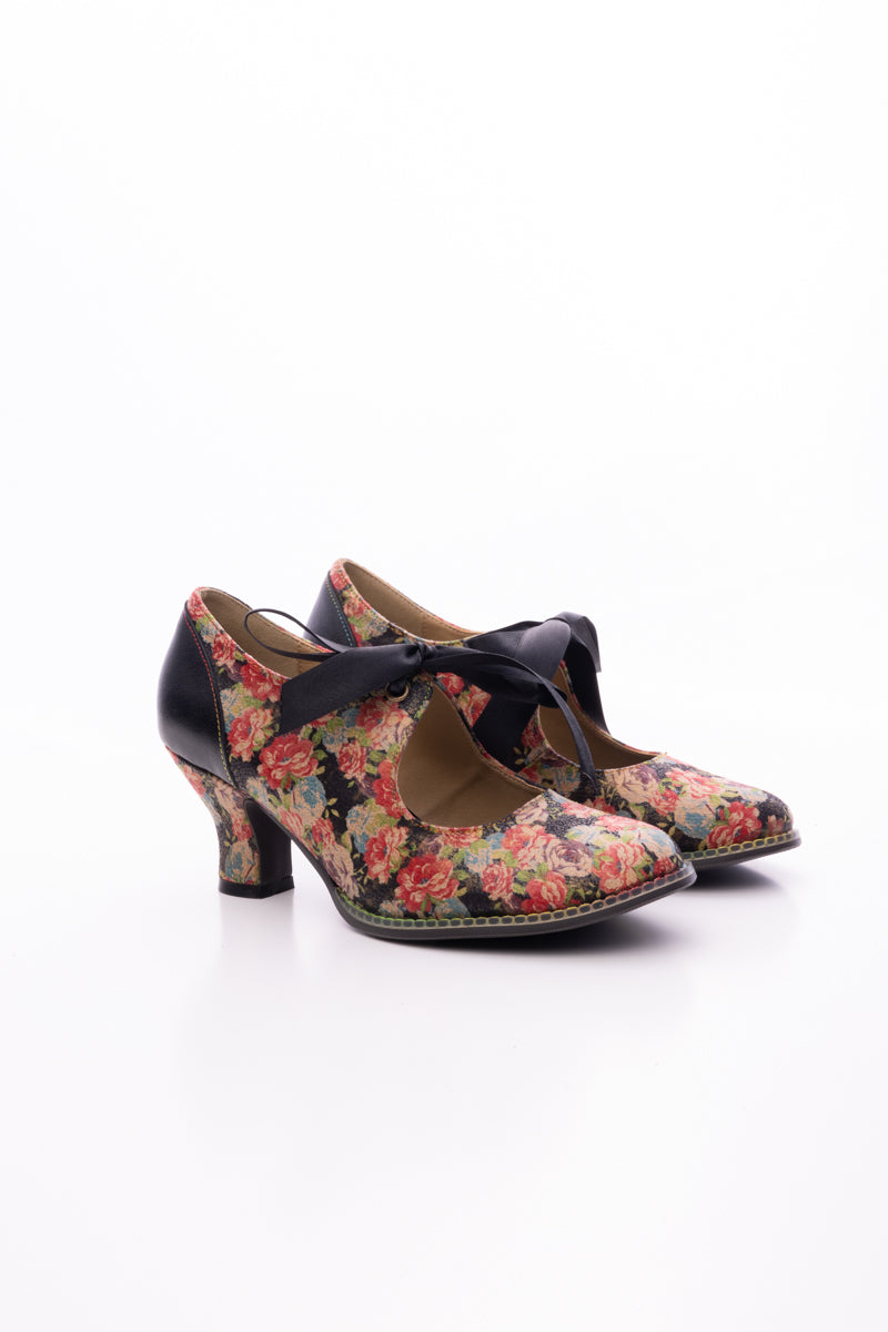 Beautifully Finished Garment in a Timeless Design