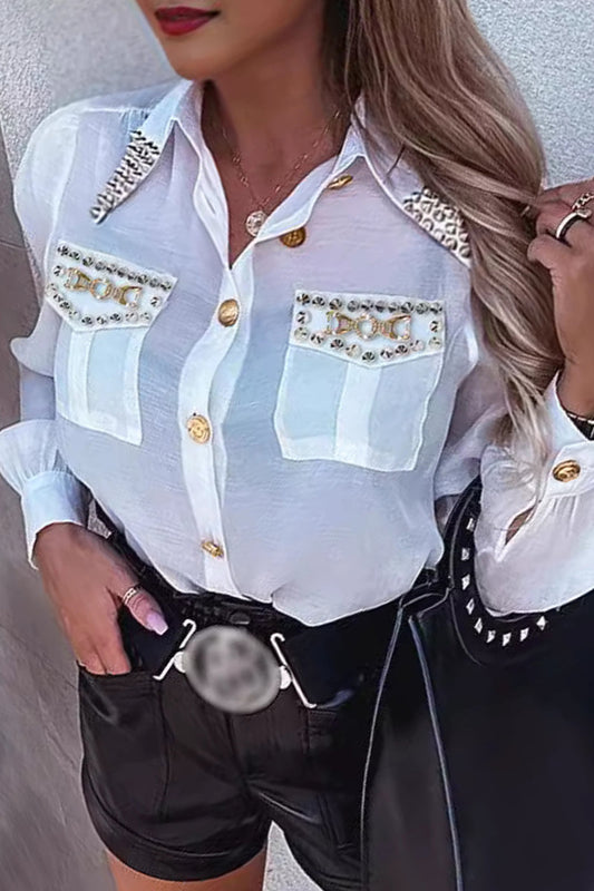 Well Tailored Top with a Graceful Silhouette