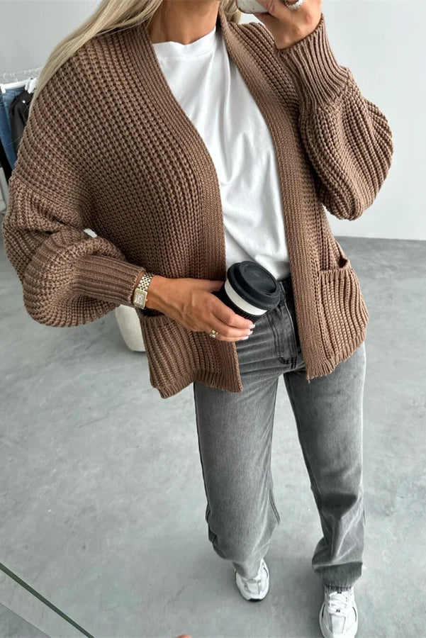 Well Tailored Cardigan with a Graceful Silhouette