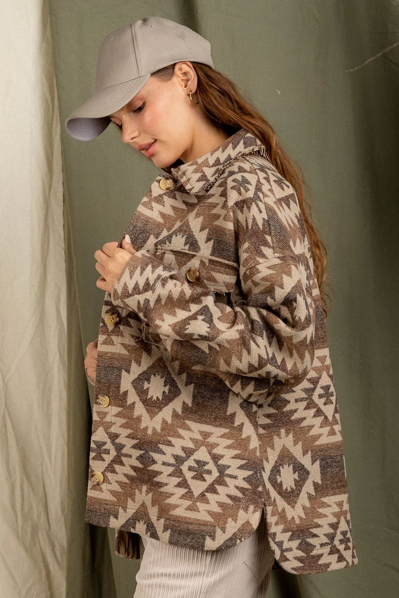 Effortlessly Elegant Jacket with a Timeless Design