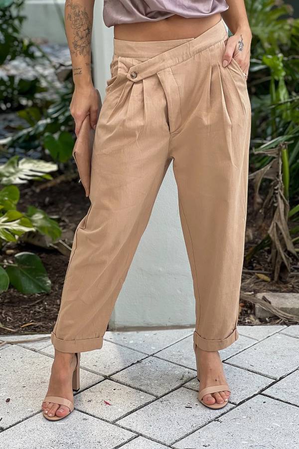 Beautifully Finished Pants in a Timeless Design