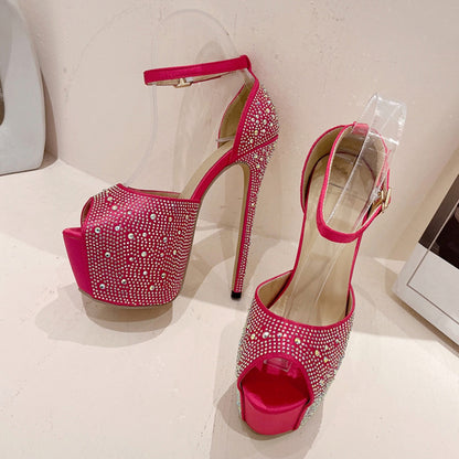 Polished Heels with an Effortless Classic Look