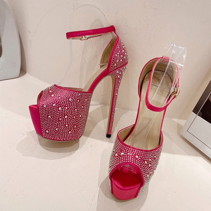 Polished Heels with an Effortless Classic Look
