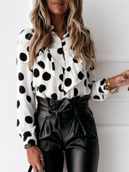 Well Tailored Blouse with a Graceful Silhouette