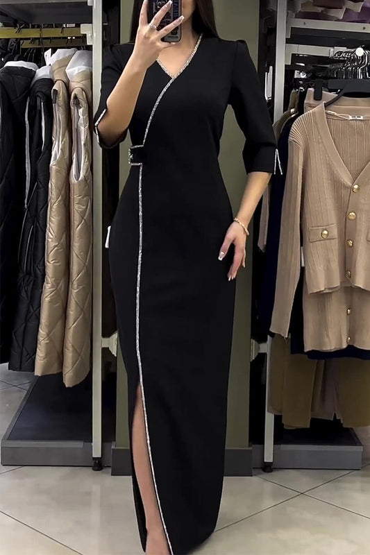 Well Tailored Dress with a Graceful Silhouette