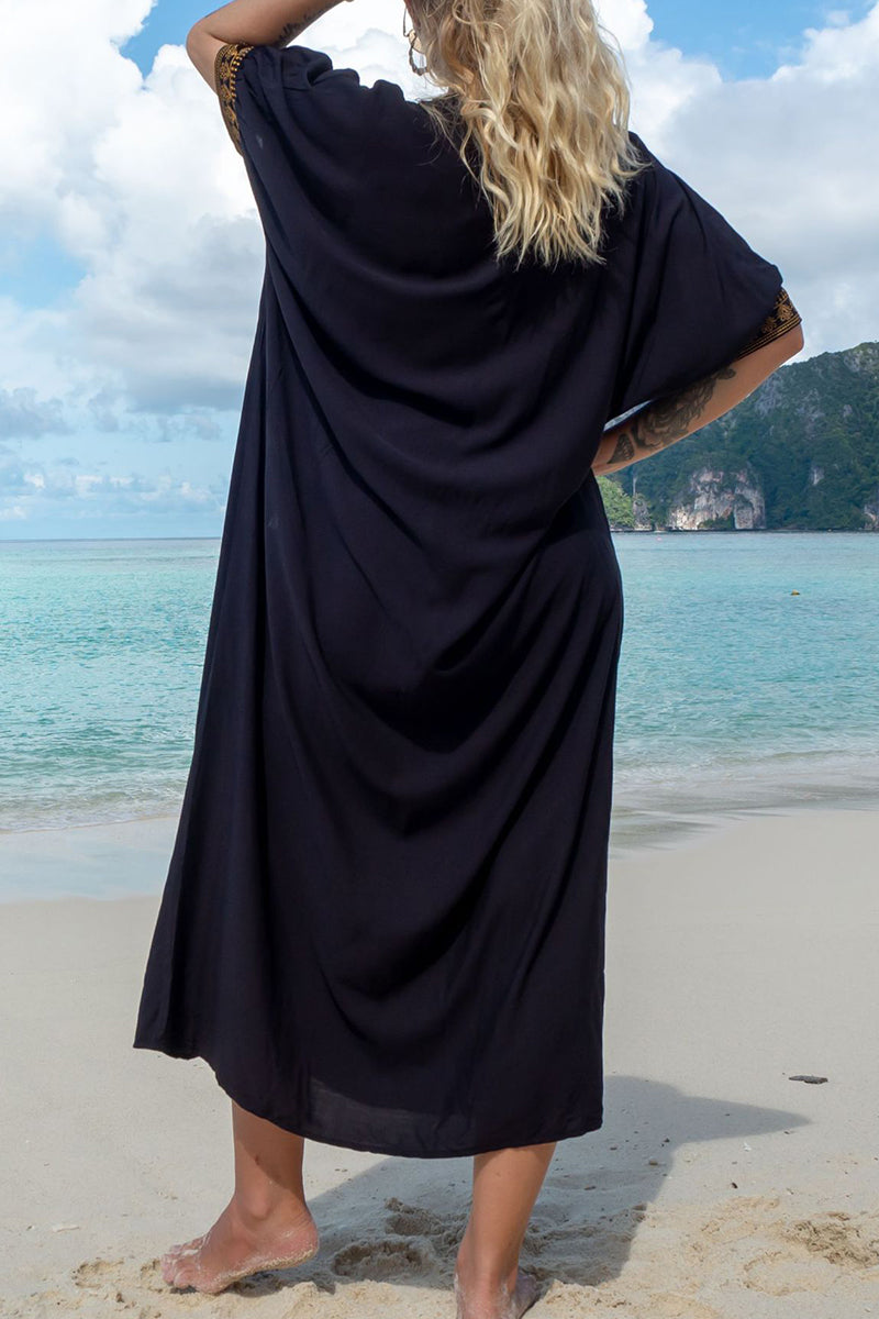 Effortlessly Elegant Garment with a Timeless Design