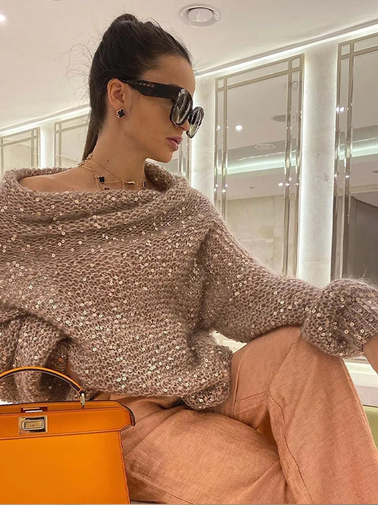 Well Tailored Sweater with a Graceful Silhouette