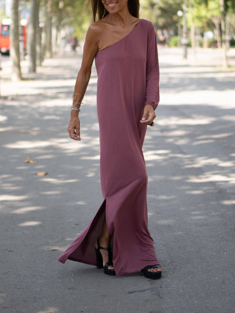 Gracefully Styled Dress for Any Occasion