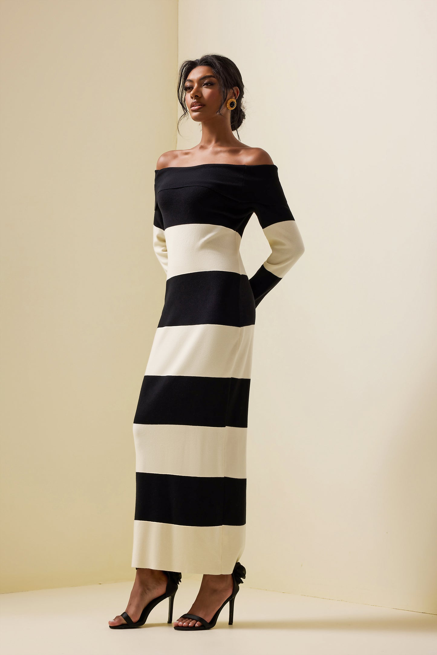 Sophisticated Dress with a Clean Classic Look