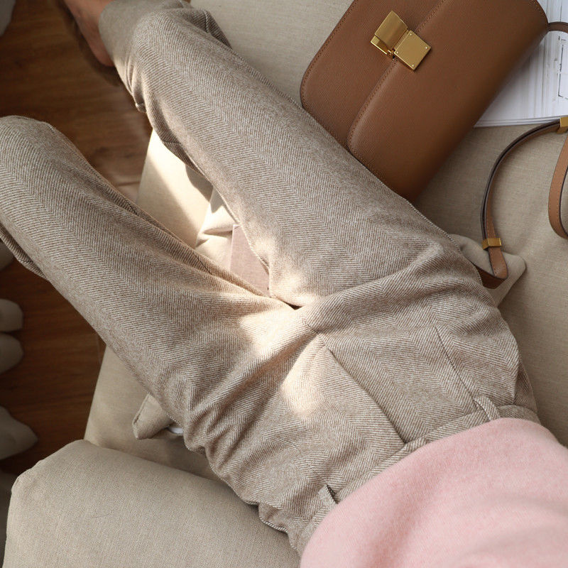 Elegantly Styled Pants for Everyday Wear