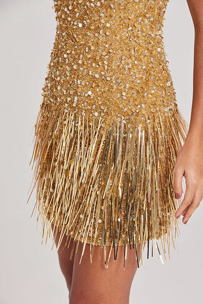 Gracefully Styled Dress for Any Occasion