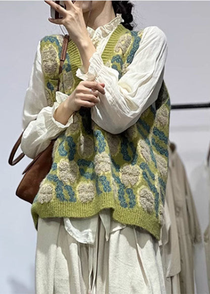 Well Tailored Coat with a Graceful Silhouette