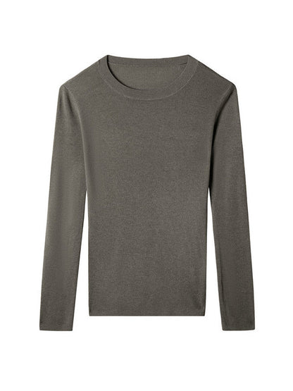 Well Tailored Sweater with a Graceful Silhouette