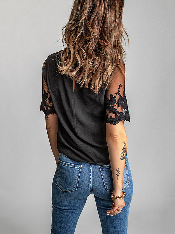 Beautifully Finished T-Shirt in a Timeless Design