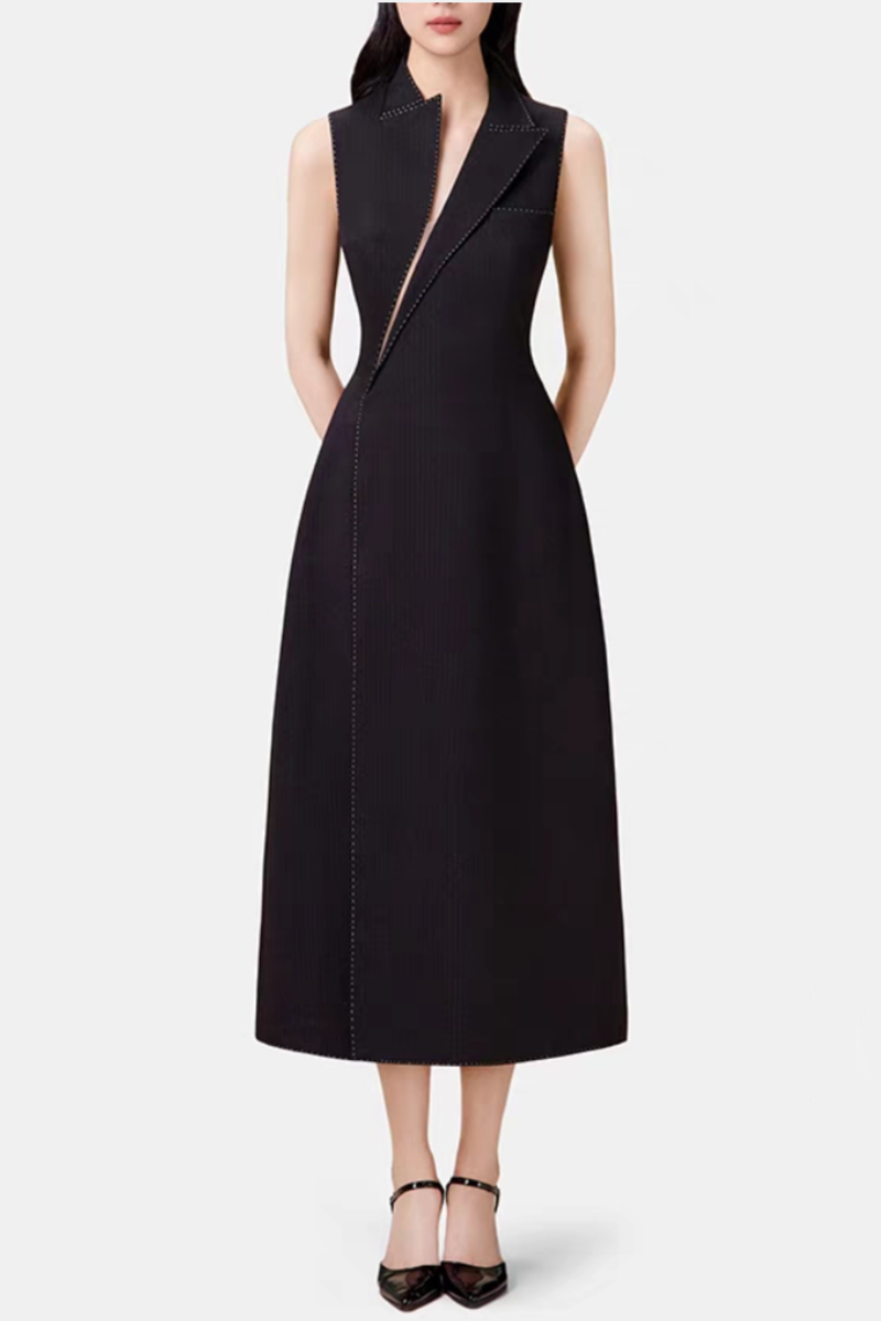 Gracefully Styled Dress for Any Occasion