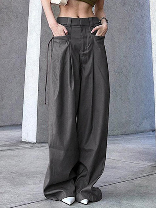 Well Tailored Pants with a Graceful Silhouette