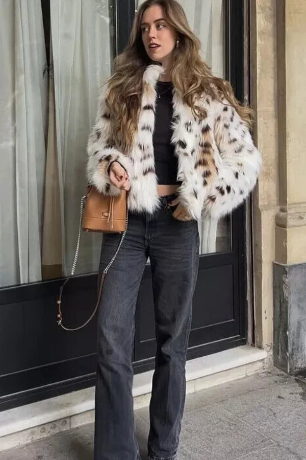 Gracefully Styled Jacket for Any Occasion