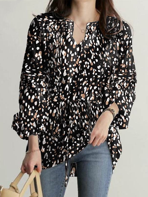 Classic Vintage Blouse with a Flattering Fit