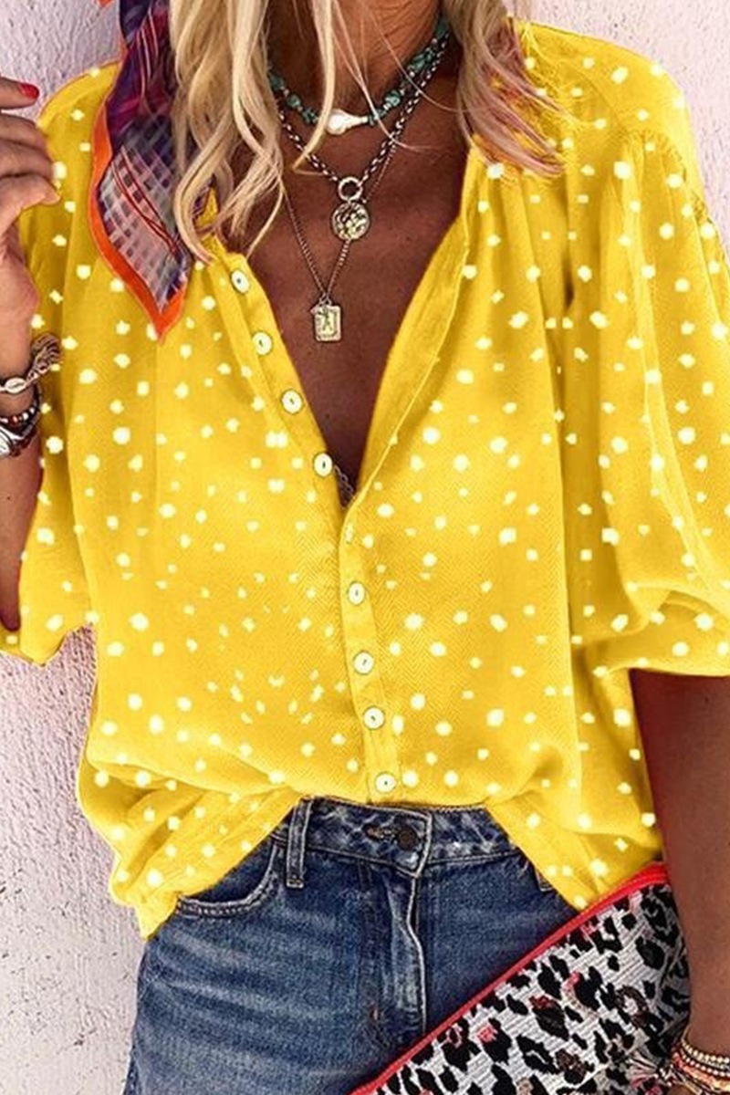 Beautifully Crafted Blouse in a Classic Style